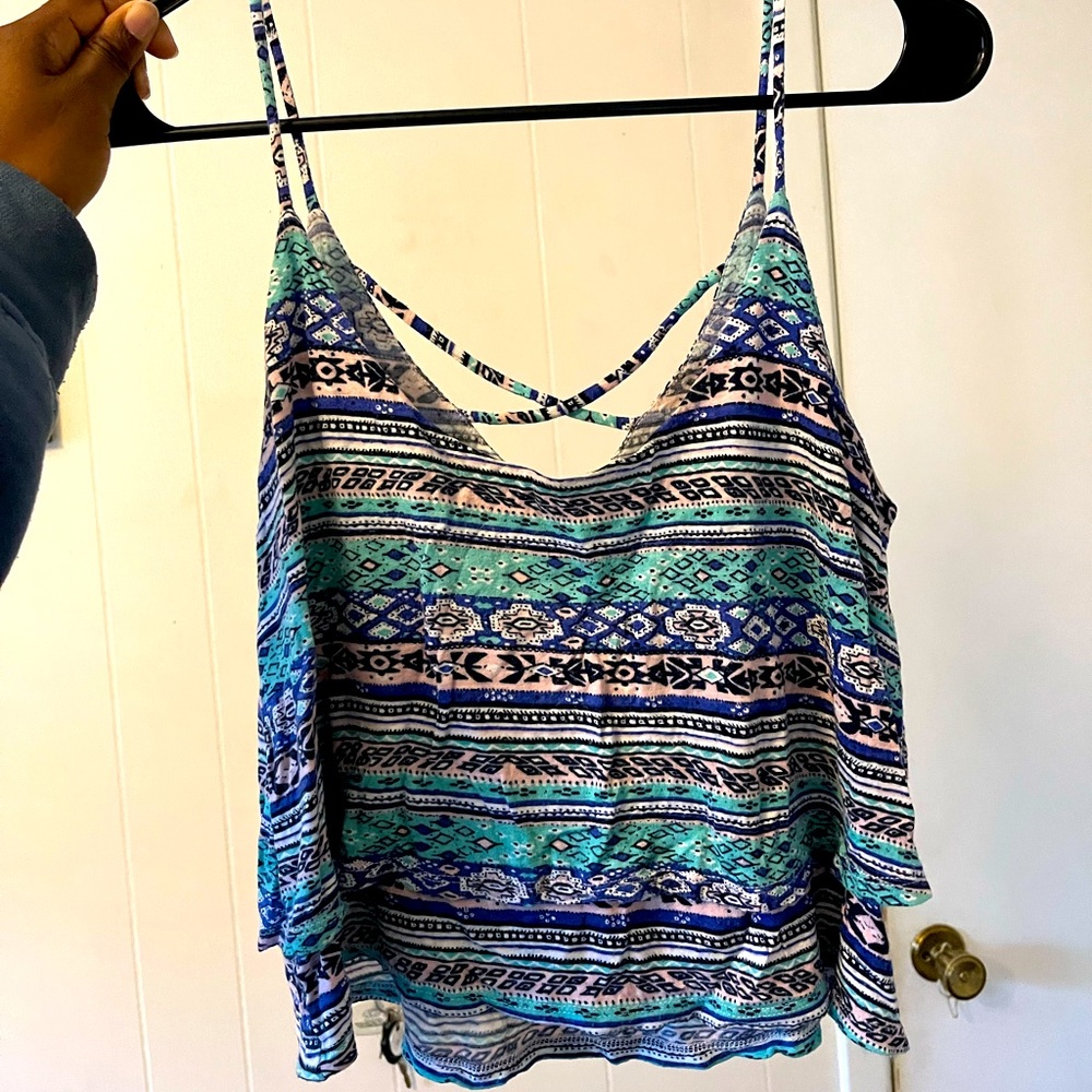 Cute crop top !